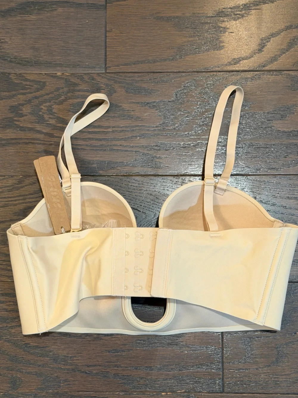SKIMS Deep Plunge Shapewear Bra Nude Sand Underwire Longline Bra Size M NWT - Picture 3 of 4